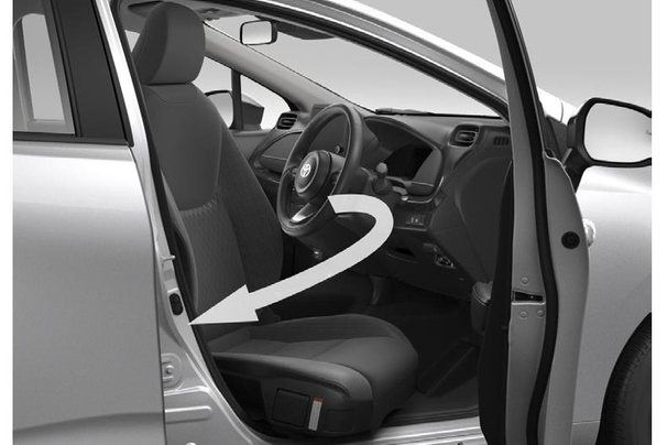 ターンチルトシート　運転席/助手席ターンチルトシート［G（2WD）、Xにメーカーオプション］